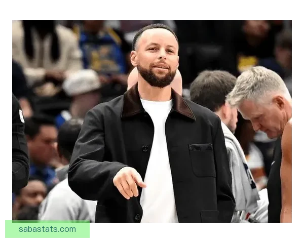 勇士官方：库里完成5对5对抗训练 本周末将接受重新评估