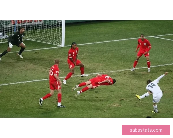 以阿囧称赞球员靠实力赢得尊重团队拼搏精神成就赛场荣耀